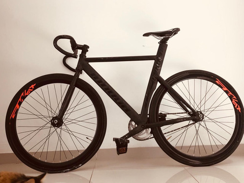 Bicicleta Fixie Black Matter 