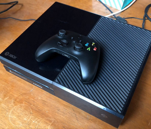Xbox One 500 Gb + Control 4ta Generacion 
