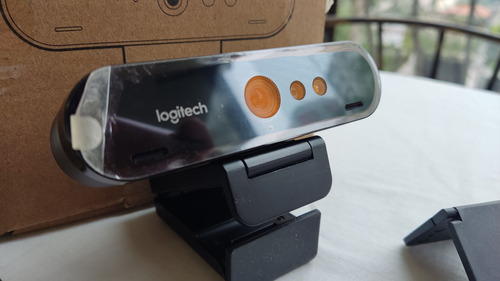 Webcam Brio Logitech Com Microfone Embutido 