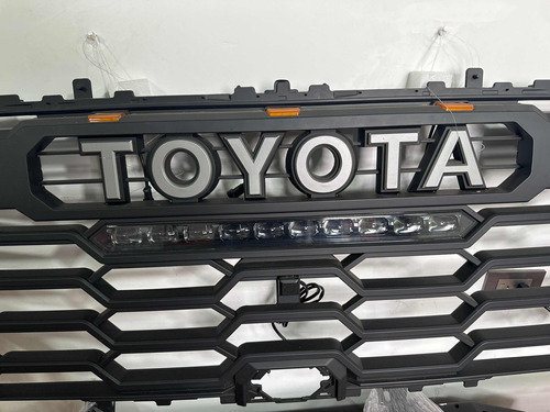 Parrilla Delantera Trd Toyota Tundra 2021+ Foto 4