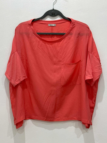 Remera Coral Talle L - Manga Al Codo