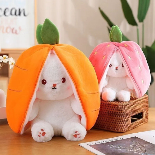 Kit 2 Peluches Conejitos Reversibles Zanahoria Fresa 25cm 