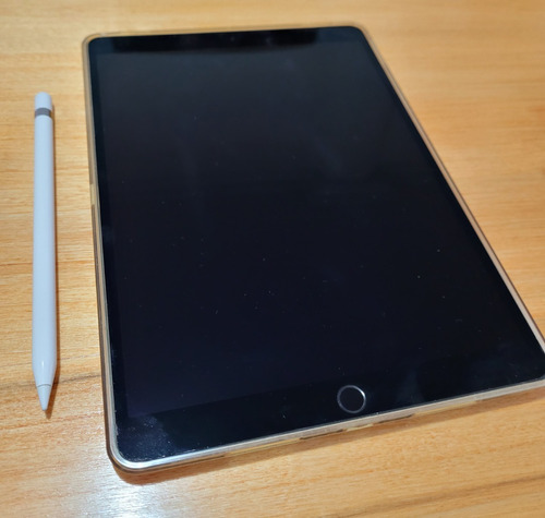 iPad Pro 2017 A1701 10.5  64gb Space Gray + Apple Pen G1