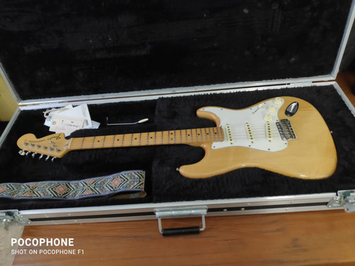 Guitarra Fender Americana Am Special Stratocaster 