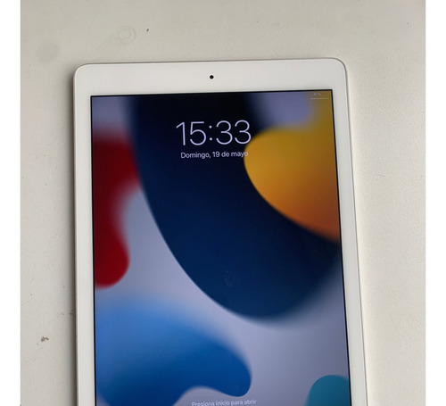 iPad Apple Air 2nd  A1566 9.7  64gb Silver