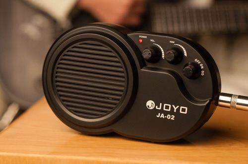 Mini Amplificador Joyo Ja-02 Para Guitarra De 3w 