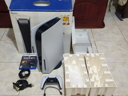 Playstation 5 De Disco En Caja Con Sus Accesorios Leer Descr