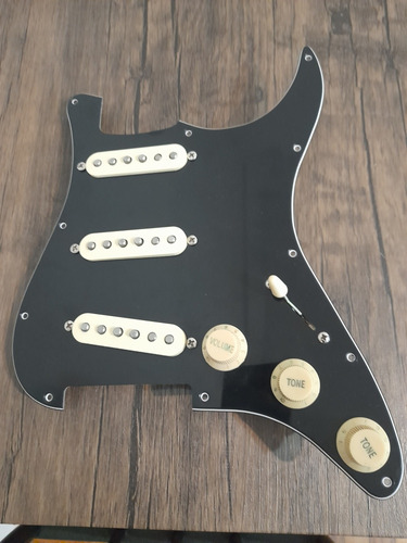 Pickguard Fender Stratocaster 