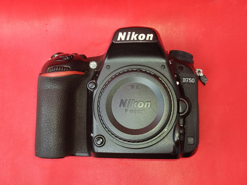  Nikon D750 Dslr 