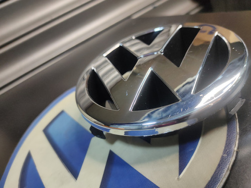 Emblema Delantero Bora Volkswagen Vw  Foto 3