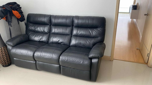 Vendo Sofá De Cuero Negro Reclinable