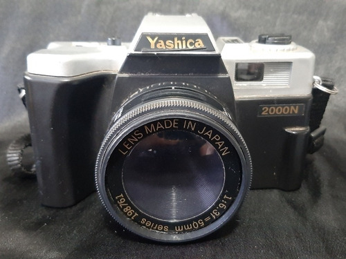 Câmera Yashica 2000n