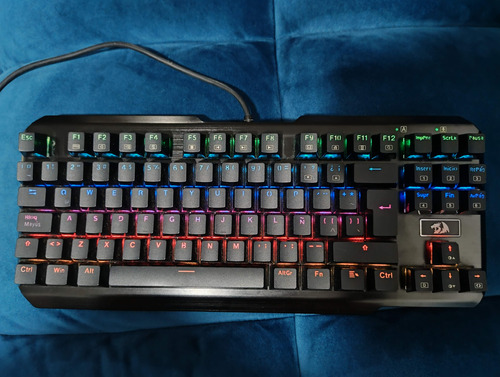 Teclado Redragon K553 Rgb Latam