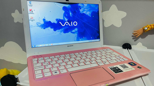 Mini Laptop Sony Vaio Rosa