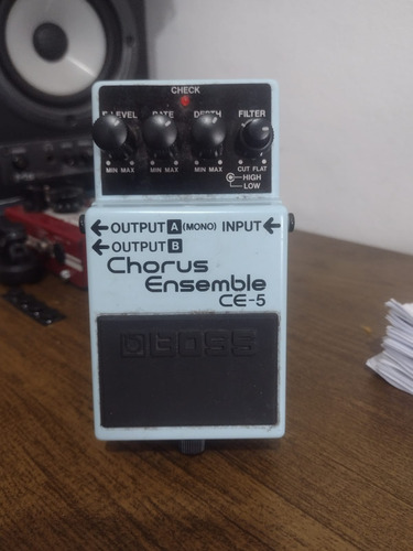 Pedal De Efeito Boss Chorus Ensemble Ce-5 