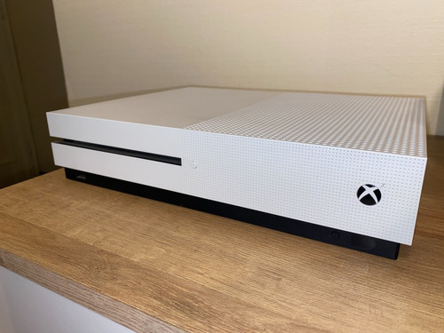 Microsoft Xbox One S 1tb Standard Color Blanco.
