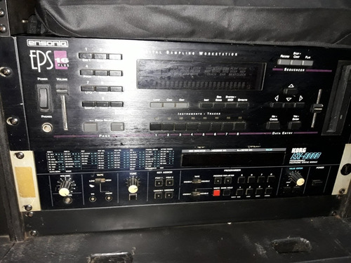 Sintetizador Korg 8000 (rack)