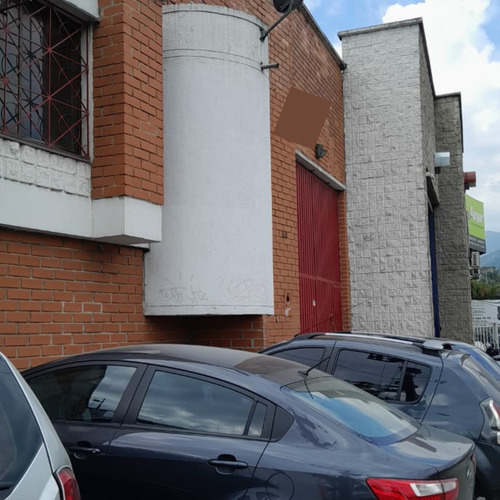 Bodega En Arriendo, Avenida Pilsen, Cruce Rio Medellin, Itagüí.