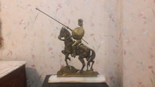 Estatua Antigua De Bronce Y Marmol De Don Quijote