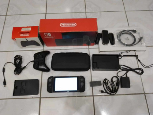 Nintendo Switch Gris Y Negro, 32 Gb, Control, Estuche Extras