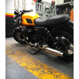 Guzzi V7 Stone