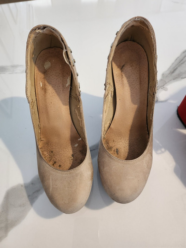 Zapatos Stilletosde Gamuza Nude Con Tachas Talle 36