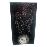 Reloj Artesanal En Madera Tallada, Barnizada Y Brillantina