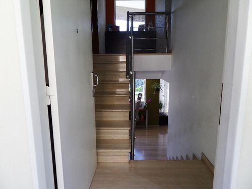 Townhouse Remodelado En Venta, Urb. Oripoto - Imagen 2