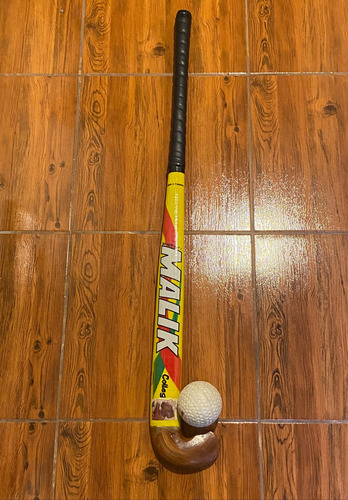 Palo De Hockey Marca Malik Con Funda Y Pelota 87cm 