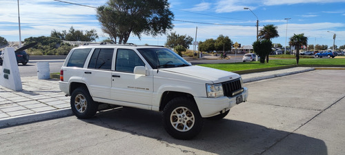 Jeep Grand Cherokee 1997 5.2 V8 Limited Tc