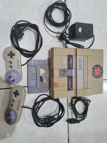 Super Nintendo C/ 2 Controles, Fita Mario E Fonte Originais 