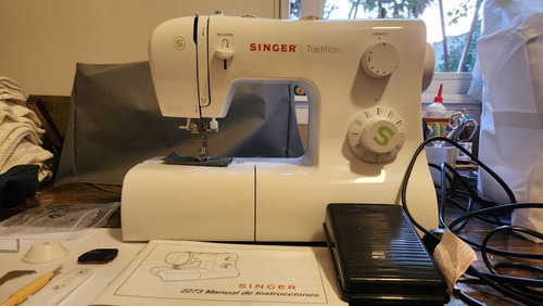 Maquina Coser Singer Tradition 