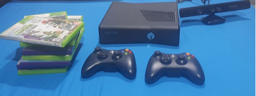 Xbox 360 Con Juegos Y Kinect Color Negro
