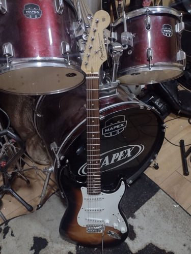 Squier Stratocaster Afinity Impecable By Fender 