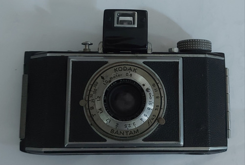 Cámara Fotográfica Kodak Bantam Con Estuche. Made In Usa. 