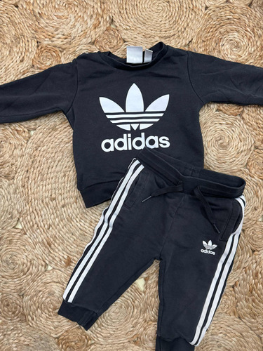 Conjunto adidas 9-12 Meses