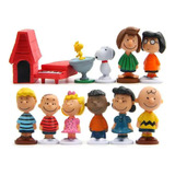 12 Mini Figuras De Peanuts. Charlie Brown, Snoopy Y Co. 6 Cm