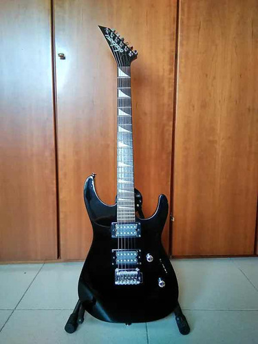 Guitarra Jackson Dinky Js22r