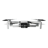 Mini Drone Dji Mini 2 Se Fly More Combo Com Câmera 2.7k Cinza 2.4ghz Com 3 Baterias