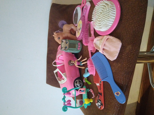 Auto Imitacion Barbie, Muñequita Y Accesorios Leer Descrip.