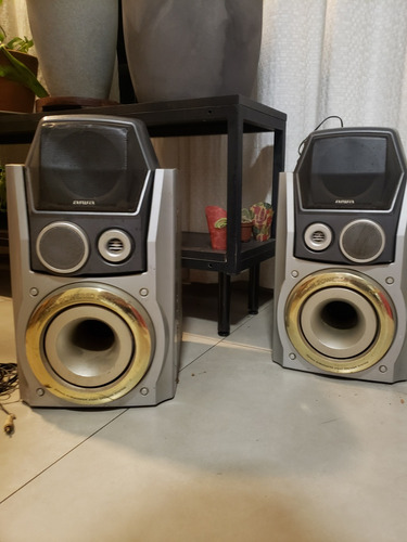 Caixa Aiwa Nsx T99 (acompanha Somente O Sub)