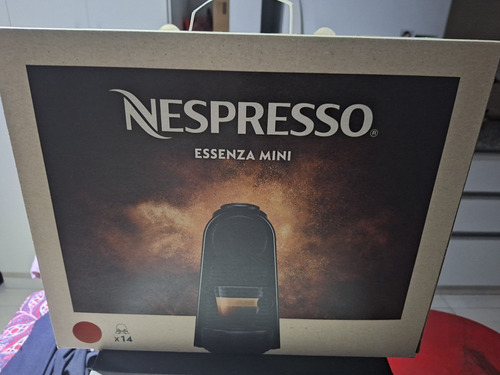 Cafetera Nespresso Essenza Mini D30 Automática Rojo