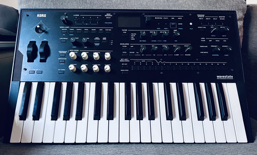 Korg Wavestate Sintetizador Con Caja + Fuente Original