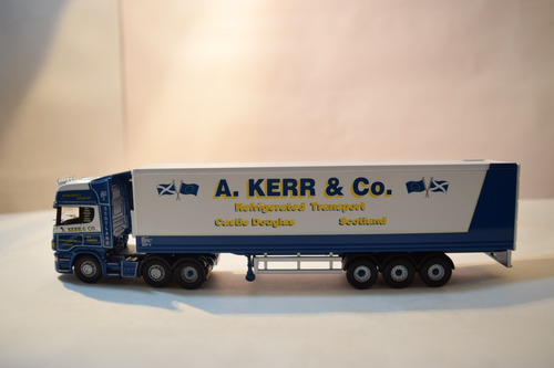 Camion Scania C/semi C/frio   Aker&co  Corgi 1/76 C/caja 