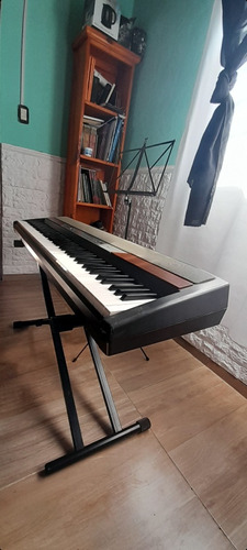 Piano Korg Sp250