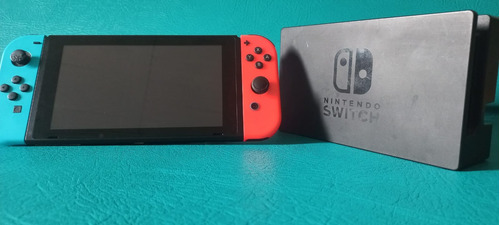 Nintendo Nintendo Switch 32gb V2