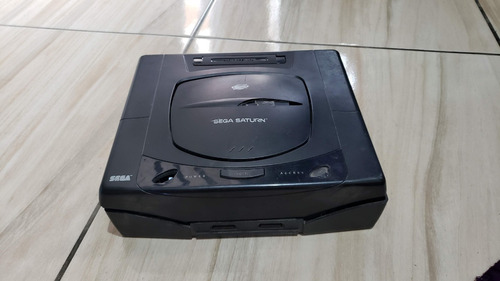 Sega Saturn Só O Console Liga Mas Sem Imagem E Esta Sem O Leitor E Sem Parafusos E Sem O Botão Power De Plastico
