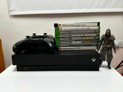 Xbox One X Standard 1tb Con 8 Juegos