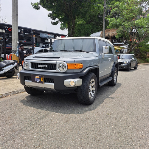 Toyota Fj Cruiser Blindada 2 Plus