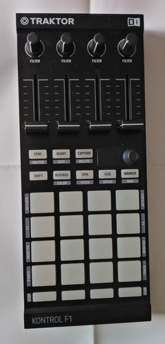 Controlador Native Traktor Kontrol  F1